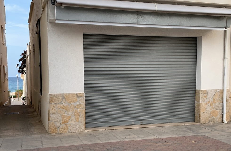 Persianas de locales en El Vendrell